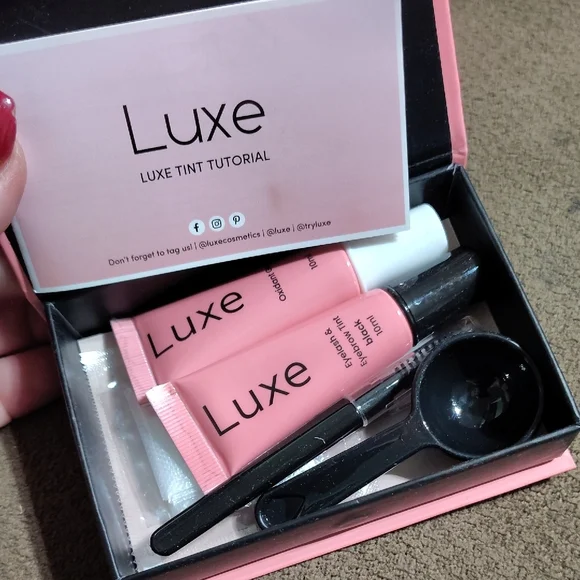 Luxe Lashlift and Tint Set in Soft Pink and Black